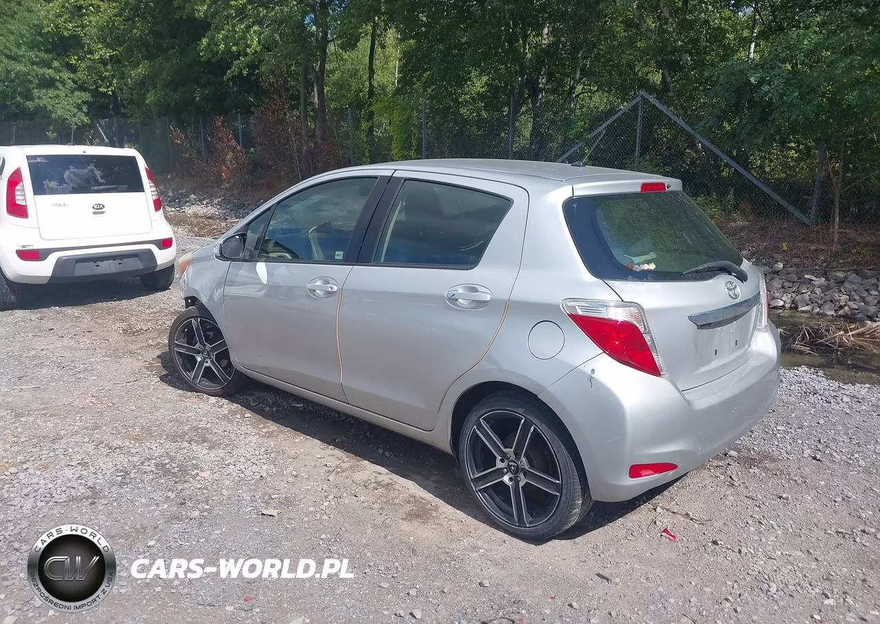 2013 Toyota Yaris Le VIN:JTDKTUD39DD565907 - 3