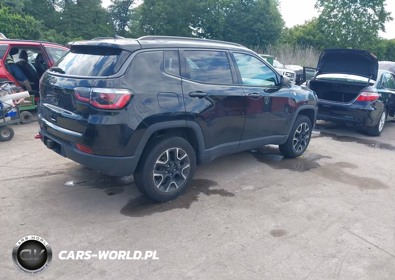 2019 Jeep Compass Trailhawk 4X4 VIN:3C4NJDDB9KT807614 - 4