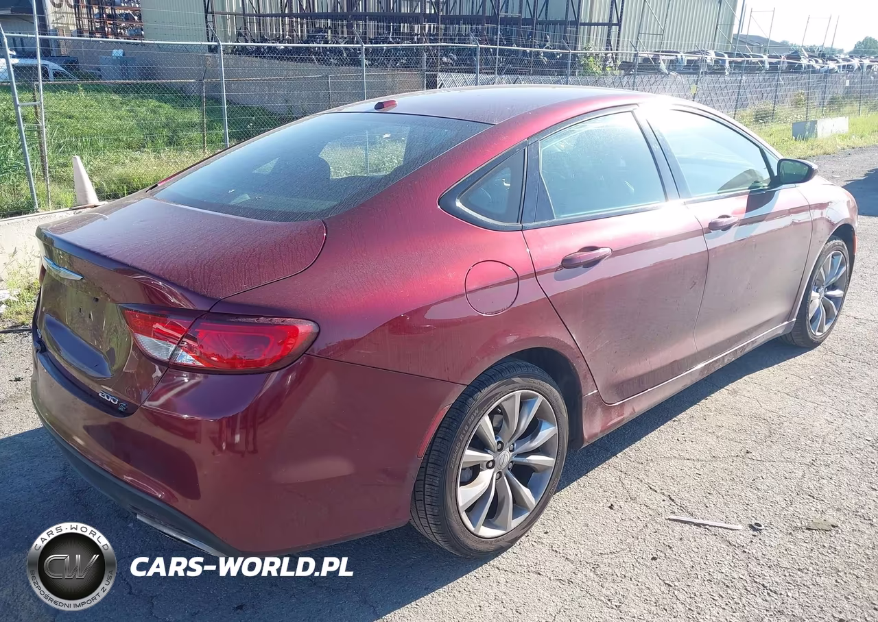 2015 Chrysler 200 S VIN:1C3CCCDG7FN673980 - 4