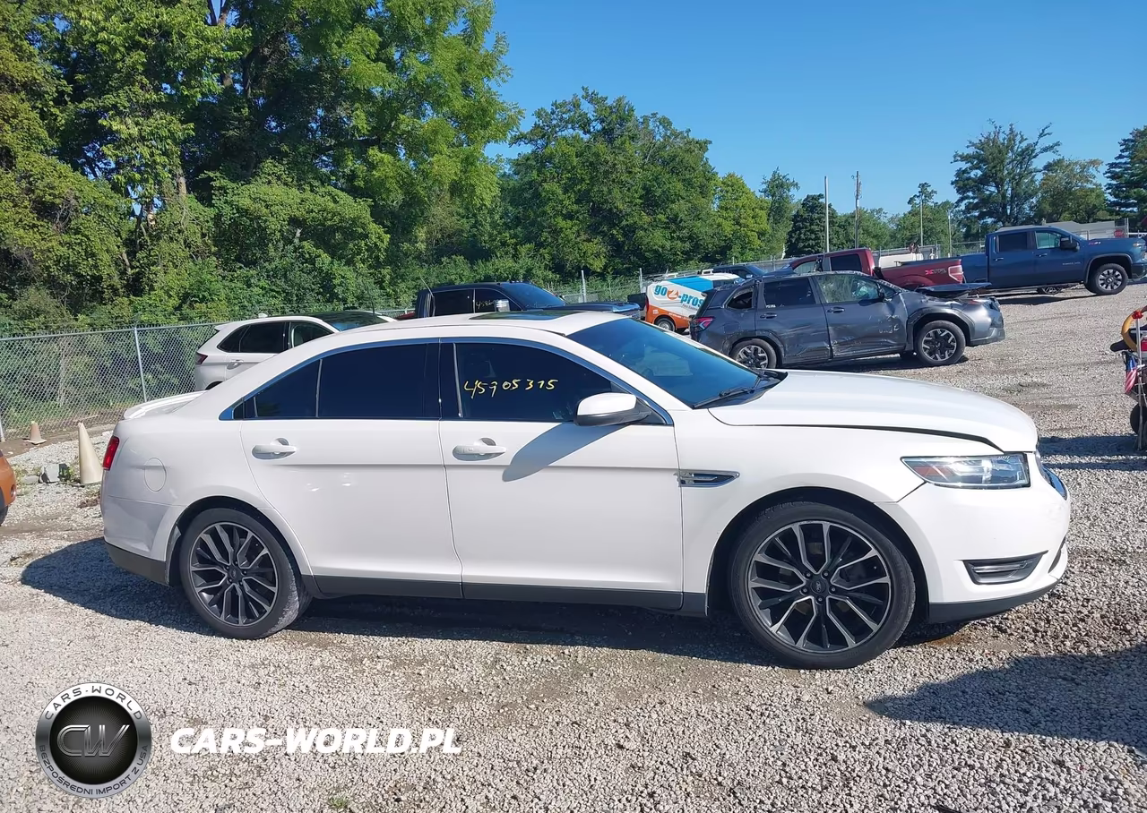 2017 Ford Taurus Sel VIN:1FAHP2E81HG100030 - 13