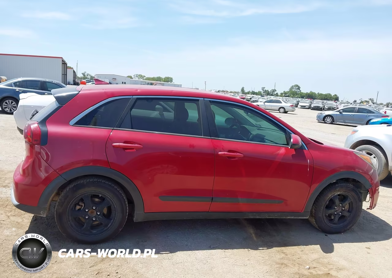 2018 Kia Niro Fe VIN:KNDCB3LC8J5123550 - 13