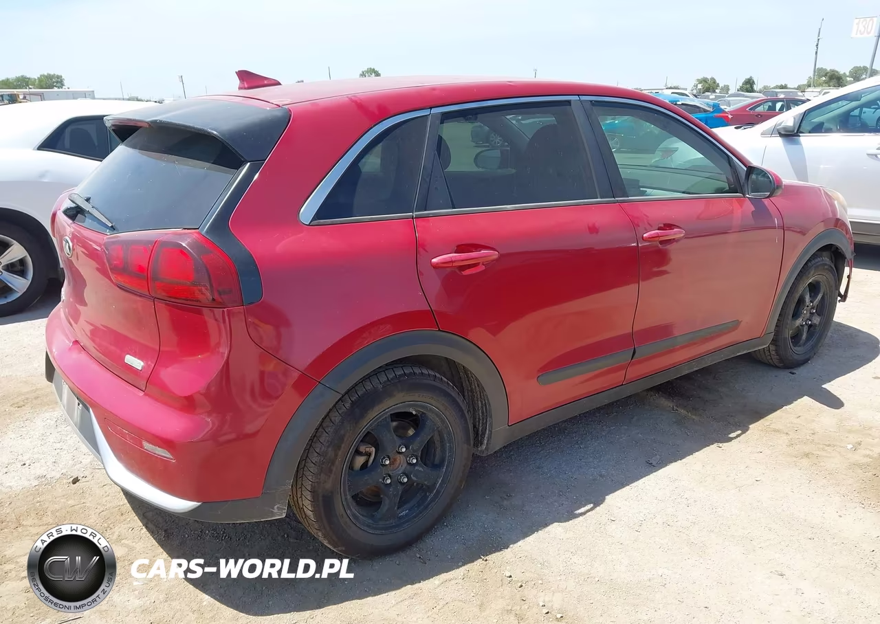2018 Kia Niro Fe VIN:KNDCB3LC8J5123550 - 4