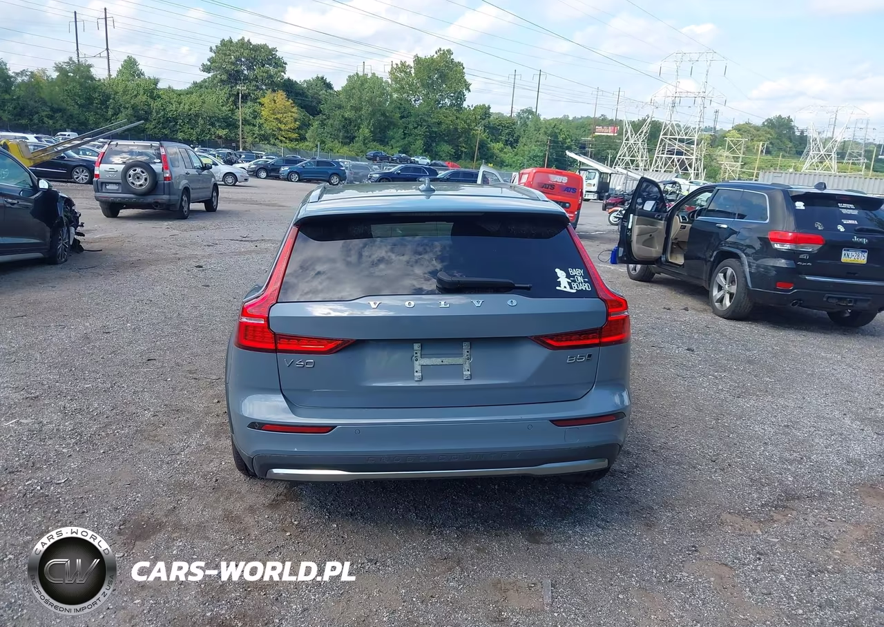 2023 Volvo V60 Cross Country B5 Plus VIN:YV4L12WY2P2107307 - 16