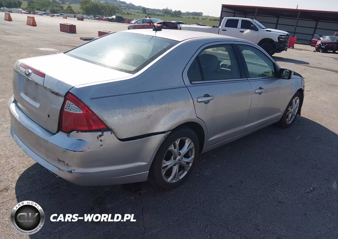 2012 Ford Fusion Se VIN:3FAHP0HA4CR201292 - 4