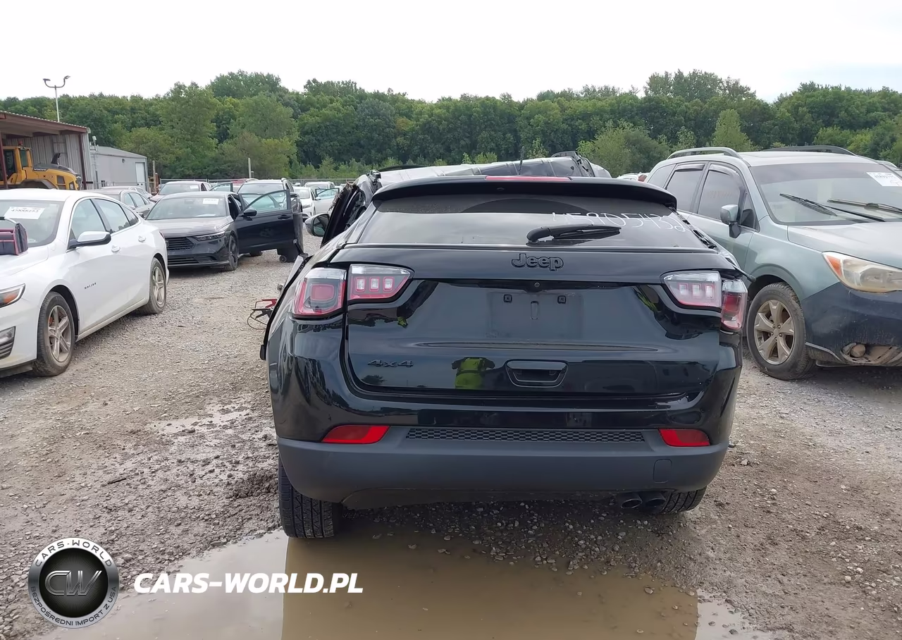 2019 Jeep Compass Altitude 4X4 VIN:3C4NJDBB0KT647982 - 16