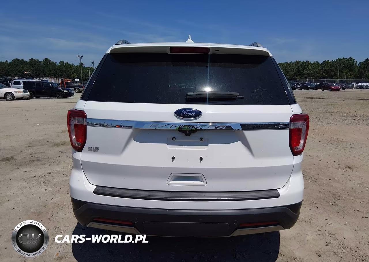 2019 Ford Explorer Xlt VIN:1FM5K7D84KGB37554 - 17