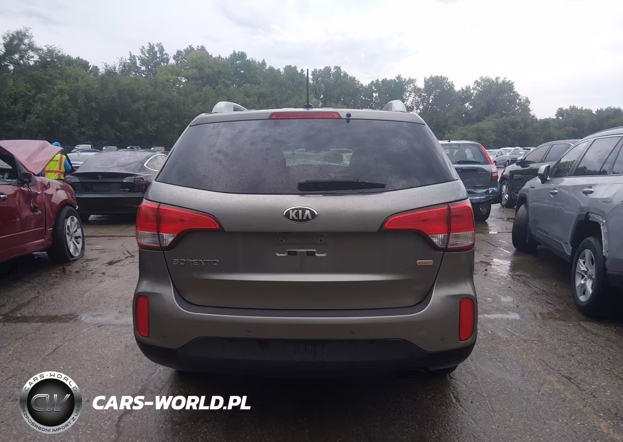 2015 Kia Sorento Lx VIN:5XYKT3A69FG623950 - 16