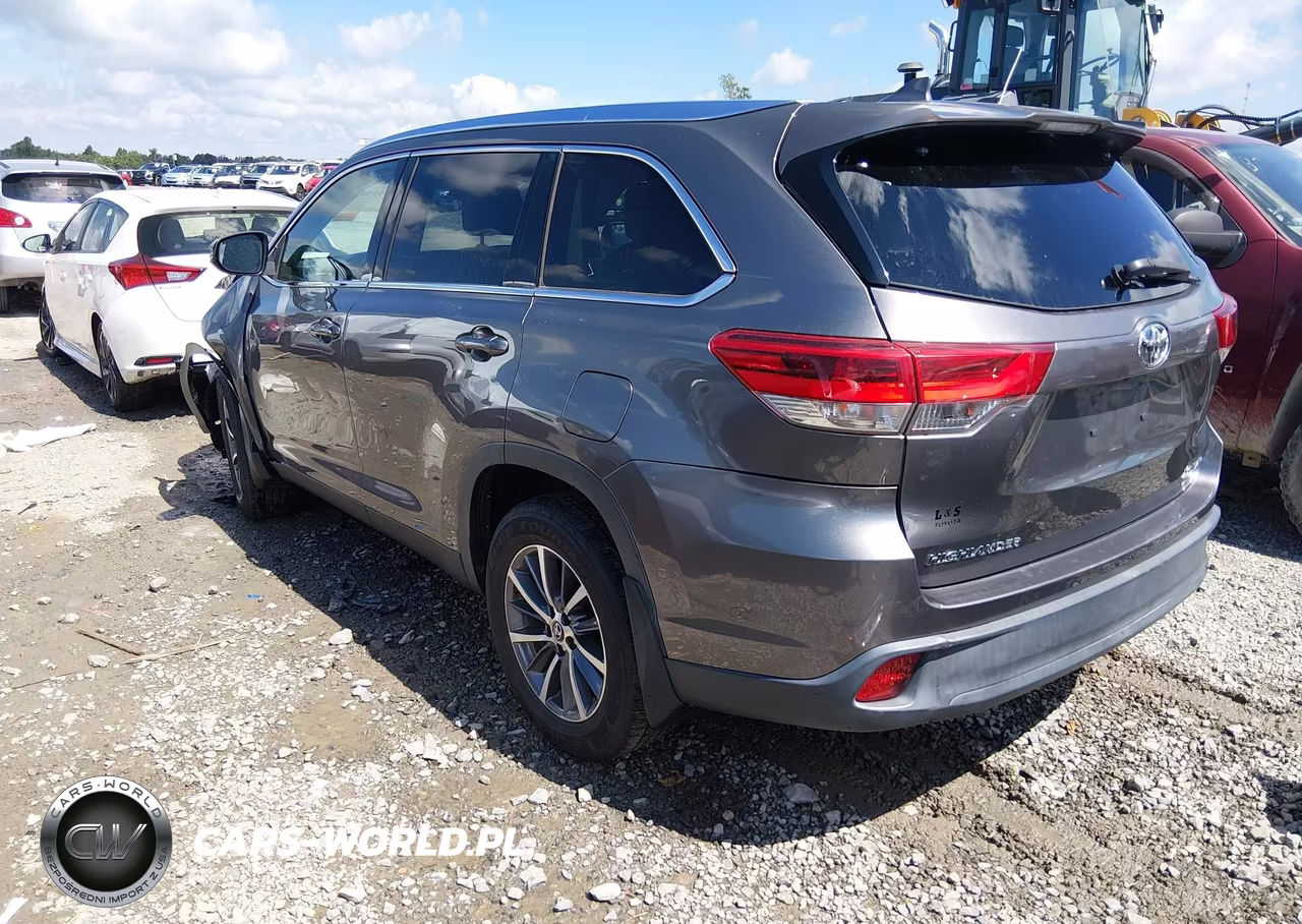 2019 Toyota Highlander Xle VIN:5TDJZRFHXKS588288 - 3