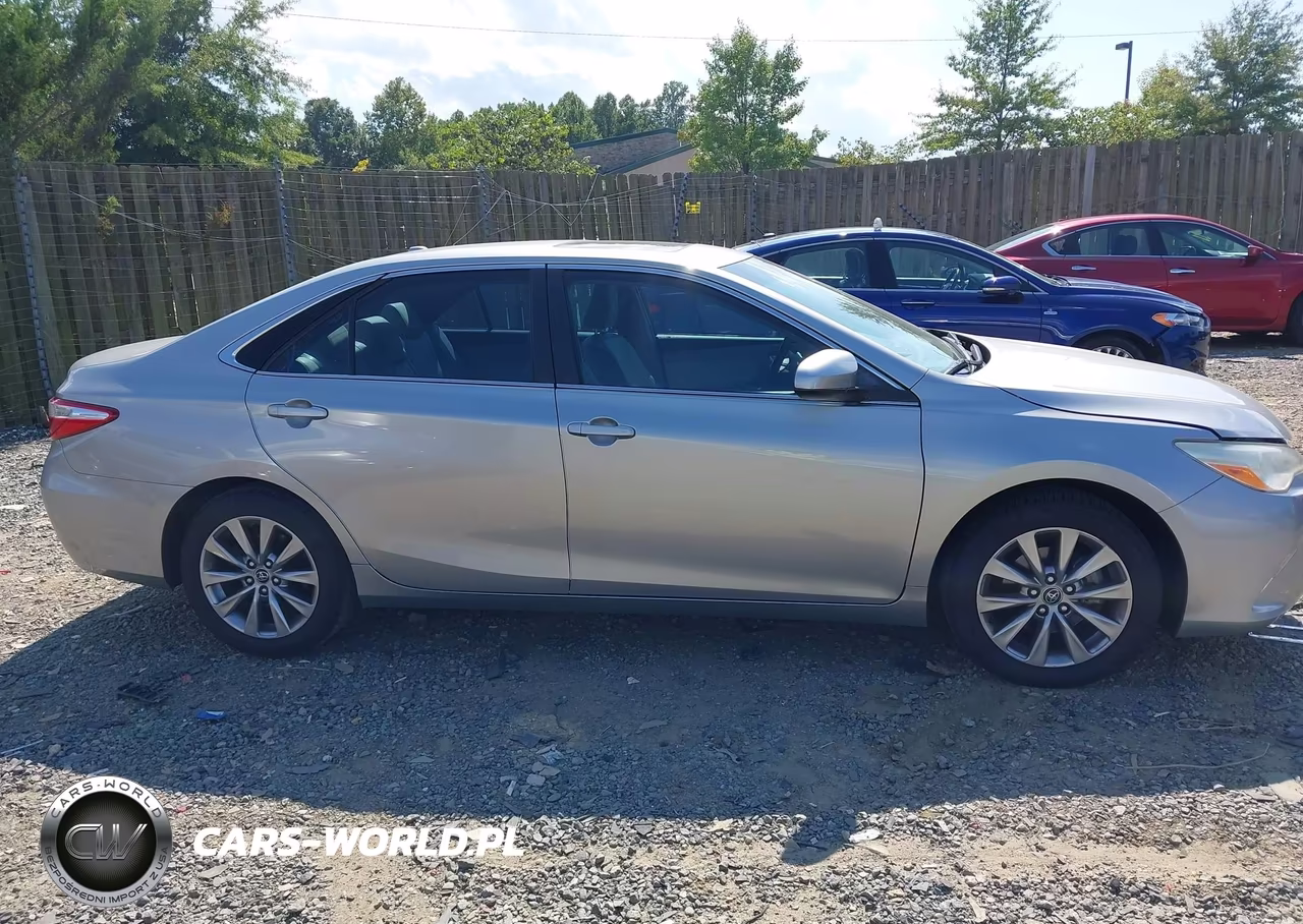 2016 Toyota Camry Xle VIN:4T1BF1FK2GU546870 - 14
