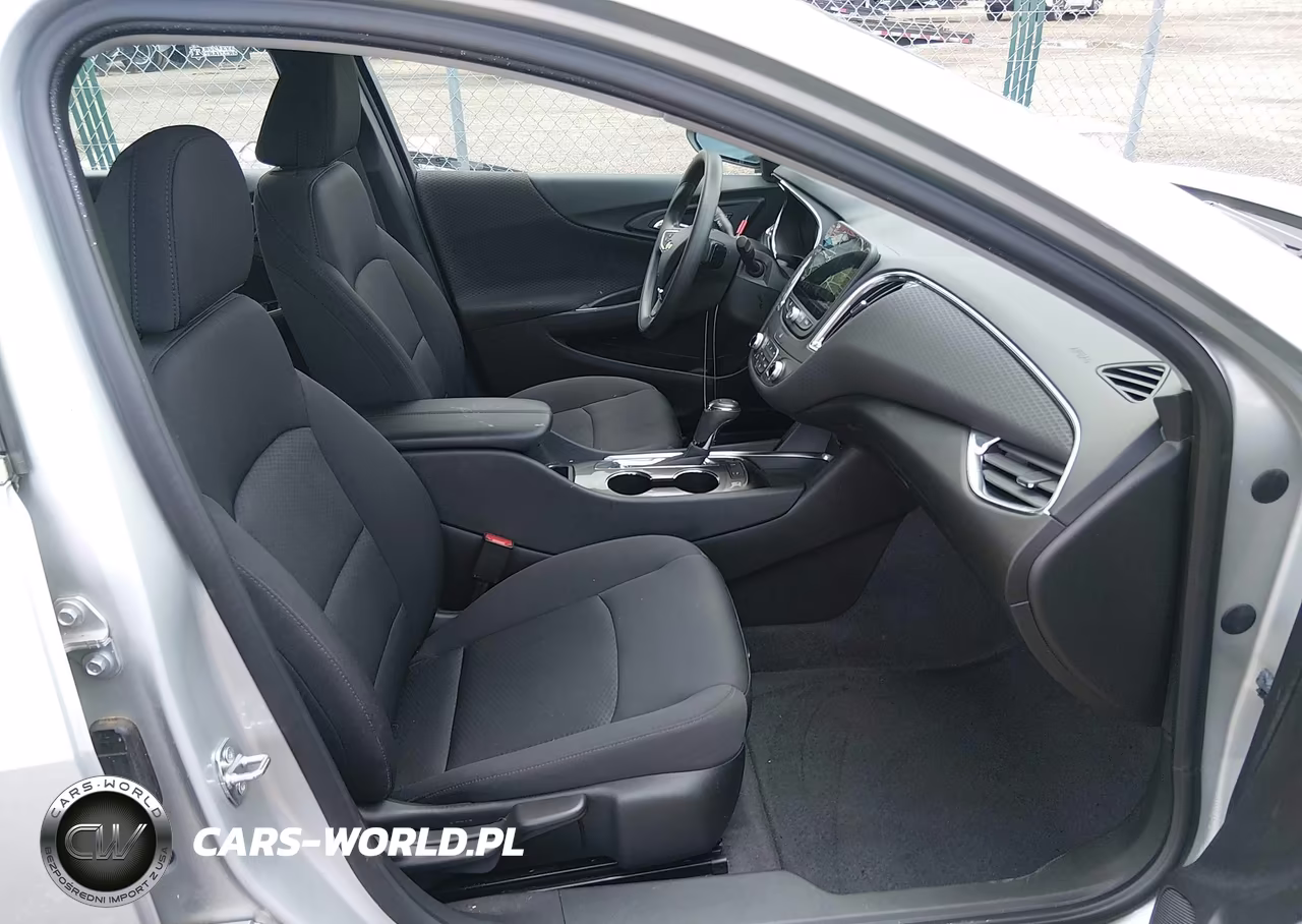 2019 Chevrolet Malibu Lt VIN:1G1ZD5STXKF202272 - 5