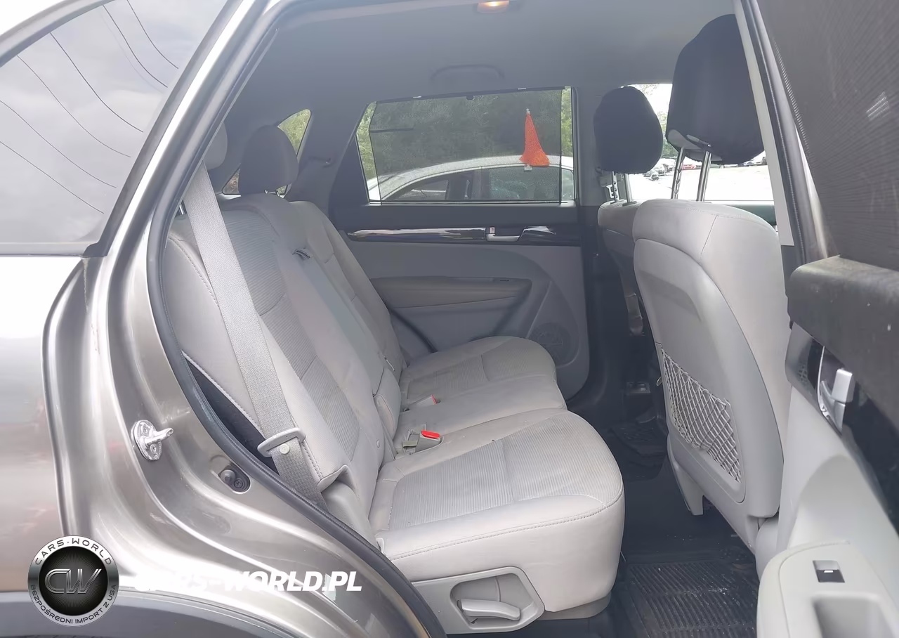 2014 Kia Sorento Lx VIN:5XYKT4A60EG493724 - 8