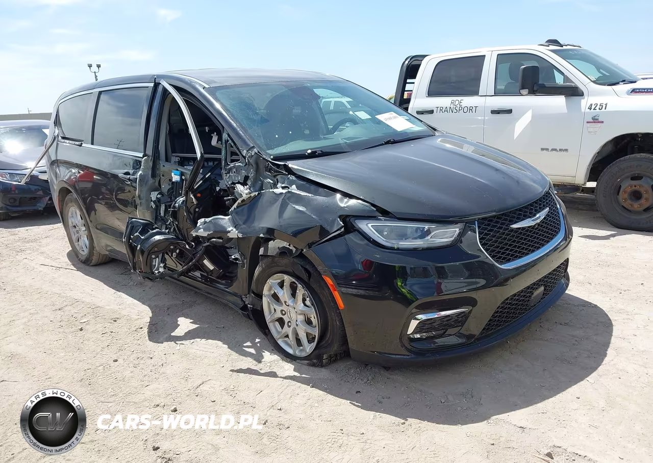 2023 Chrysler Pacifica Touring L