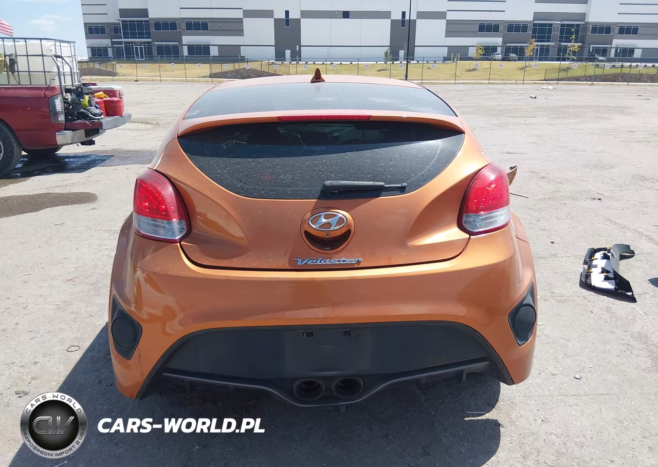 2016 Hyundai Veloster Turbo VIN:KMHTC6AE8GU298247 - 16