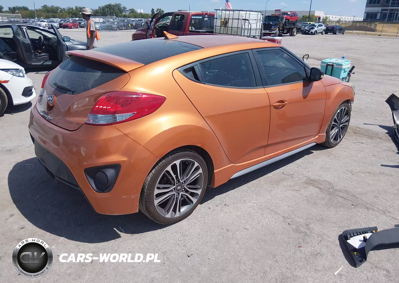 2016 Hyundai Veloster Turbo VIN:KMHTC6AE8GU298247 - 4