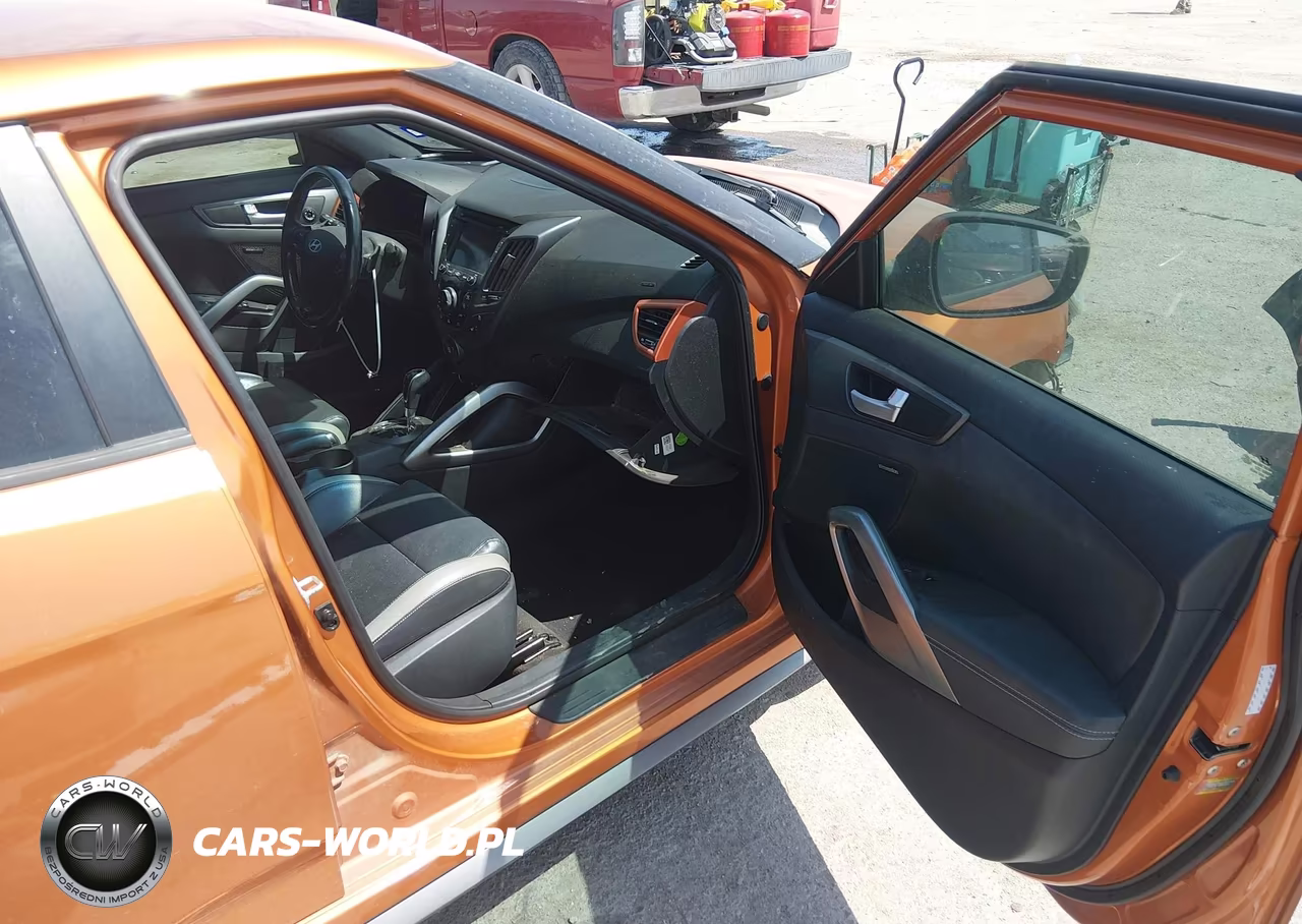 2016 Hyundai Veloster Turbo VIN:KMHTC6AE8GU298247 - 5
