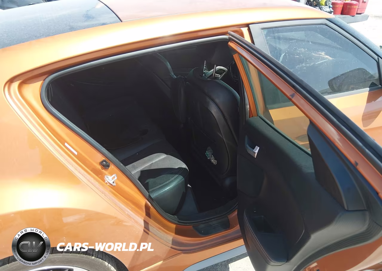2016 Hyundai Veloster Turbo VIN:KMHTC6AE8GU298247 - 8