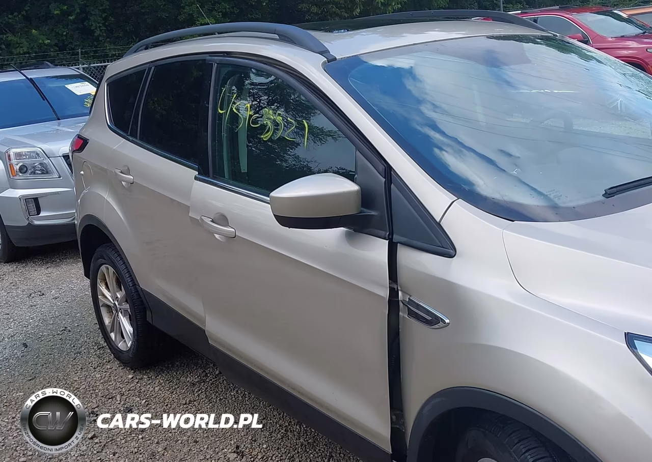 2018 Ford Escape Se VIN:1FMCU0GD4JUB39760 - 19