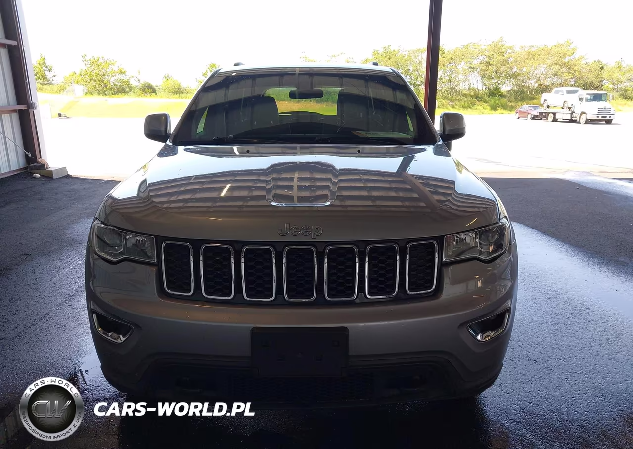2019 Jeep Grand Cherokee Laredo E 4X4 VIN:1C4RJFAG5KC748652 - 17
