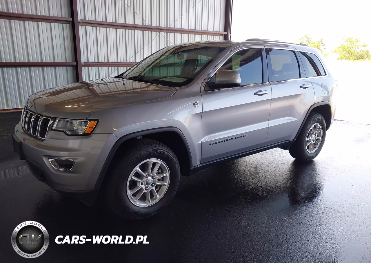 2019 Jeep Grand Cherokee Laredo E 4X4 VIN:1C4RJFAG5KC748652 - 2