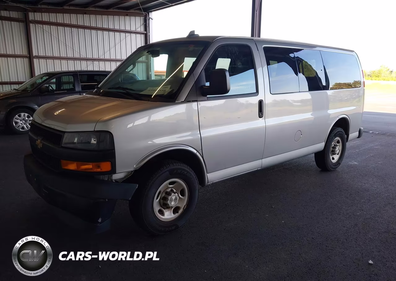 2023 Chevrolet Express Passenger Rwd 2500 Regular Wheelbase Ls VIN:1GAWGEFP8P1112405 - 2