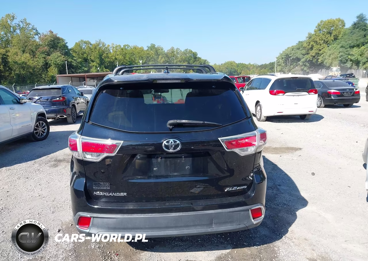 2015 Toyota Highlander Xle V6 VIN:5TDJKRFH0FS185642 - 16