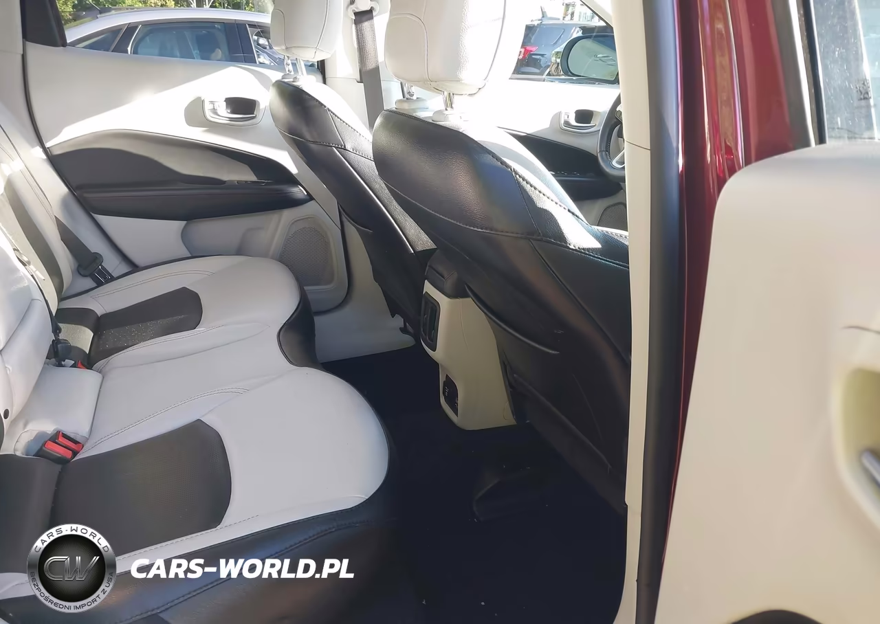 2020 Jeep Compass Limited 4X4 VIN:3C4NJDCB6LT166604 - 8