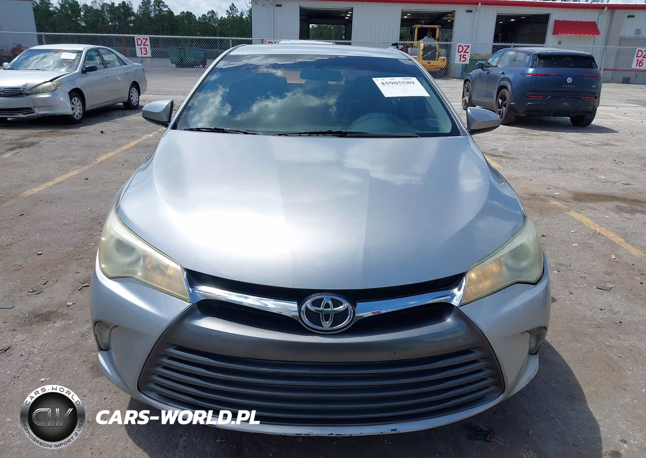 2016 Toyota Camry Le VIN:4T1BF1FK4GU174979 - 12
