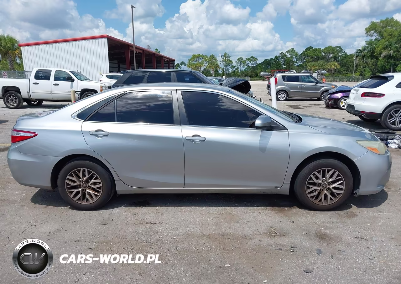 2016 Toyota Camry Le VIN:4T1BF1FK4GU174979 - 13