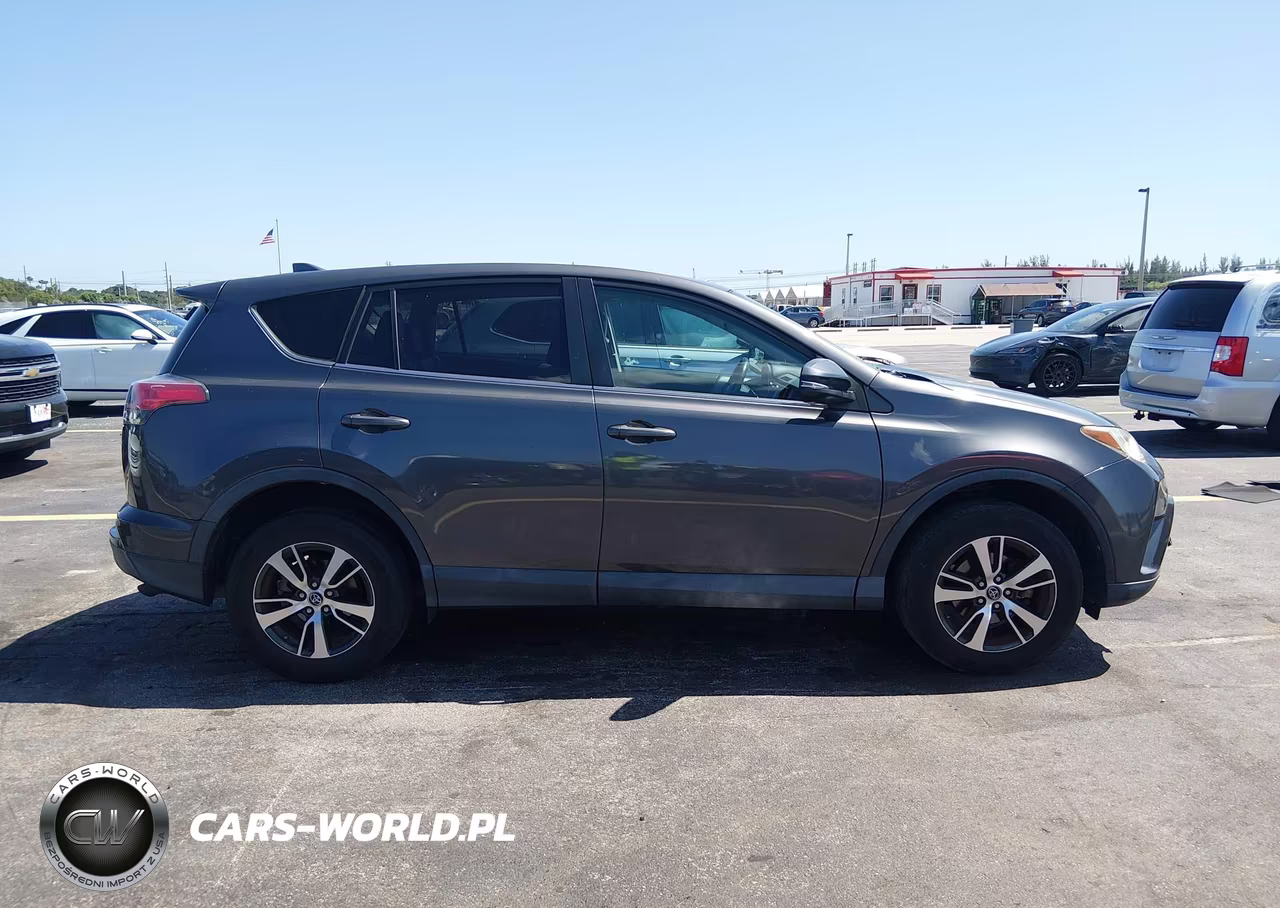 2018 Toyota Rav4 Xle VIN:2T3WFREV8JW470162 - 13