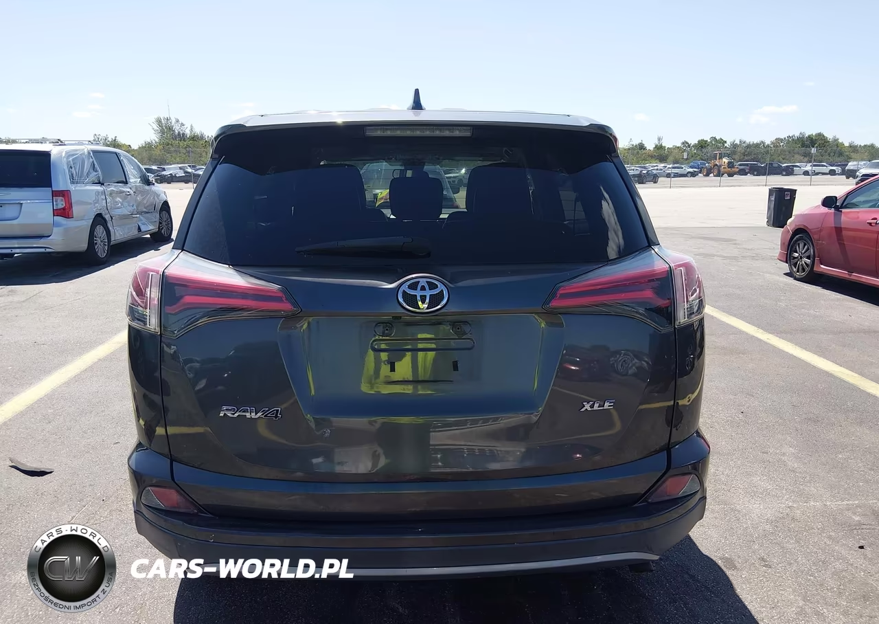 2018 Toyota Rav4 Xle VIN:2T3WFREV8JW470162 - 16