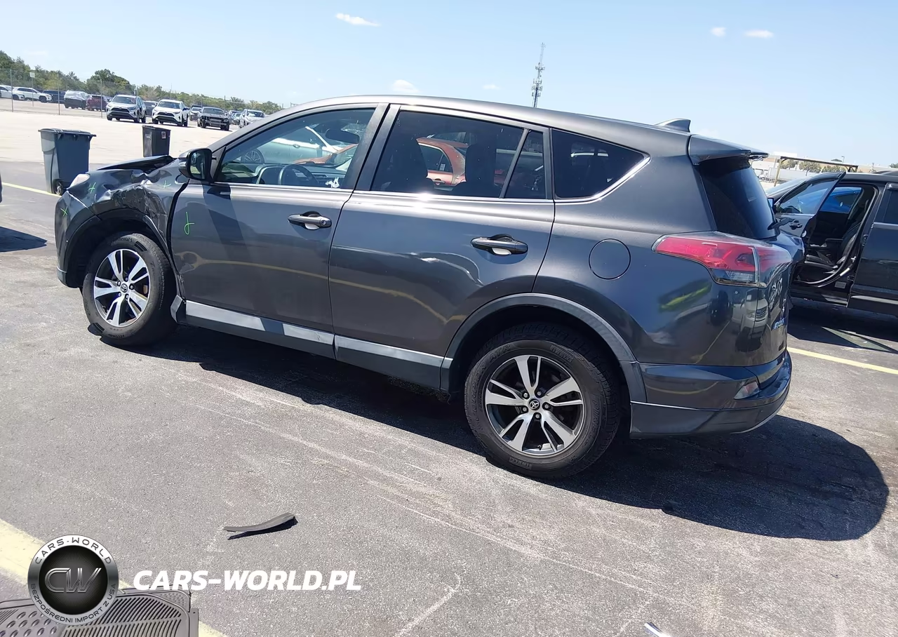 2018 Toyota Rav4 Xle VIN:2T3WFREV8JW470162 - 3