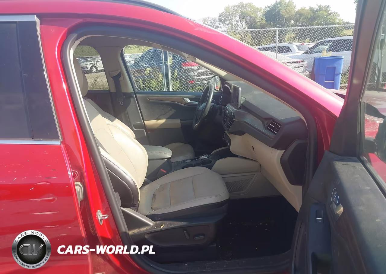 2020 Ford Escape Titanium VIN:1FMCU9J97LUC08212 - 5