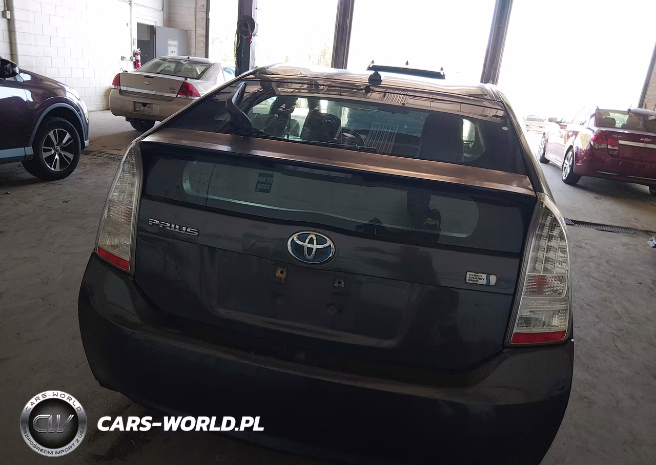 2011 Toyota Prius Two VIN:JTDKN3DUXB0271921 - 16