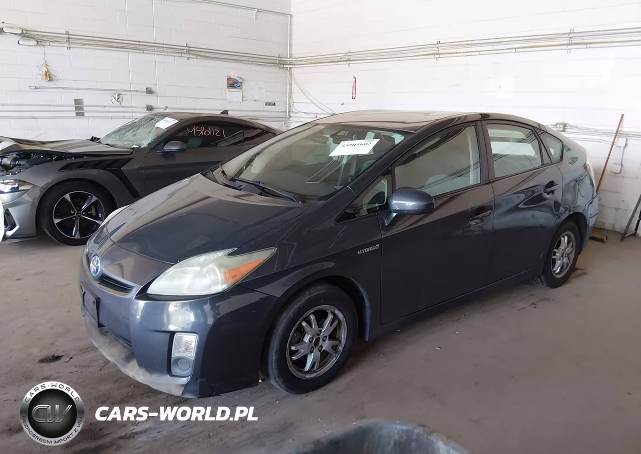 2011 Toyota Prius Two VIN:JTDKN3DUXB0271921 - 2