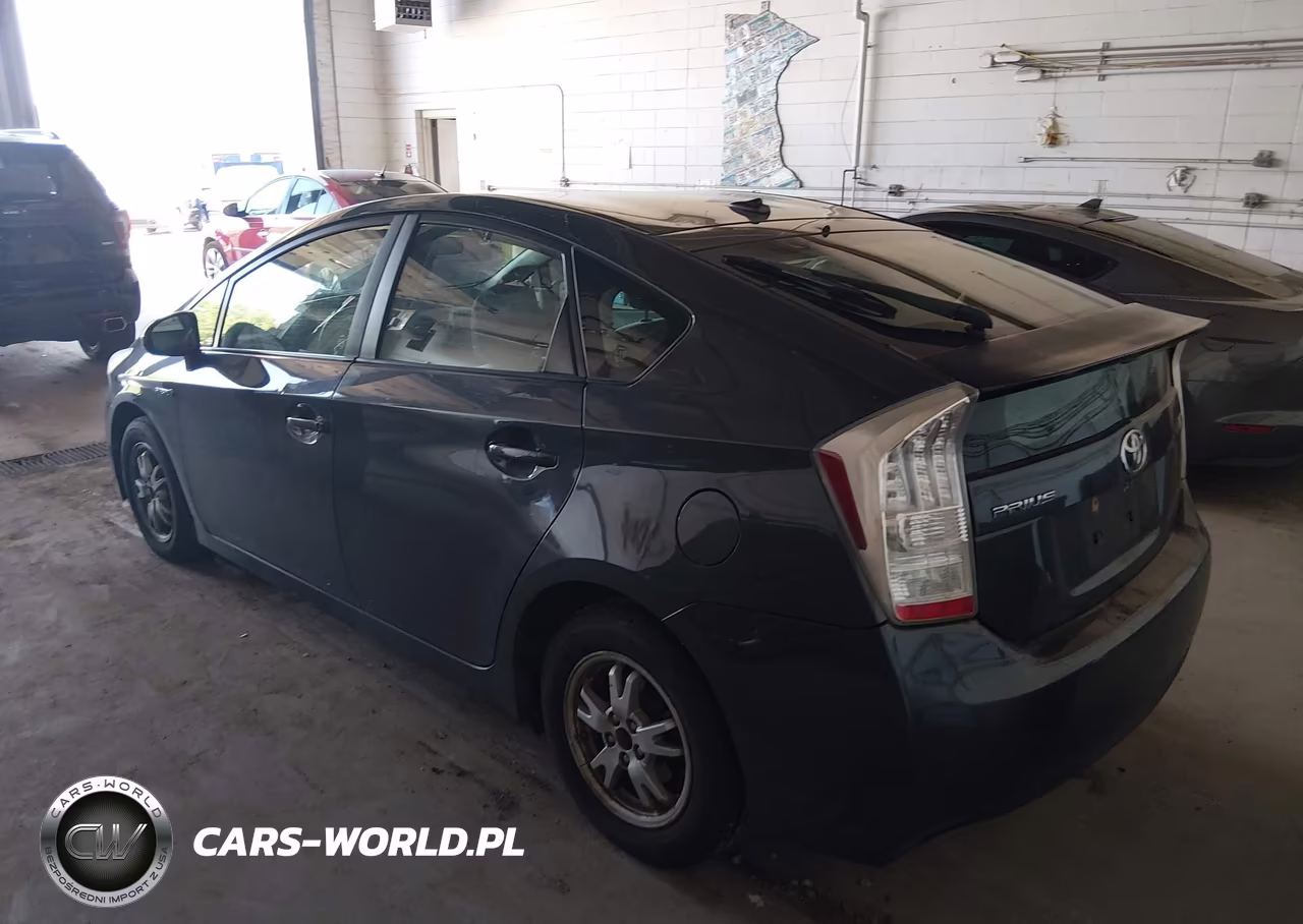 2011 Toyota Prius Two VIN:JTDKN3DUXB0271921 - 3