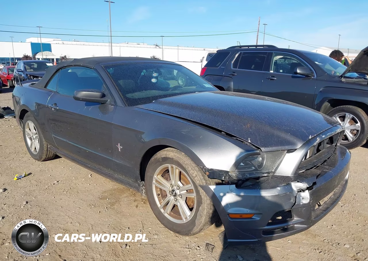 2013 Ford Mustang V6