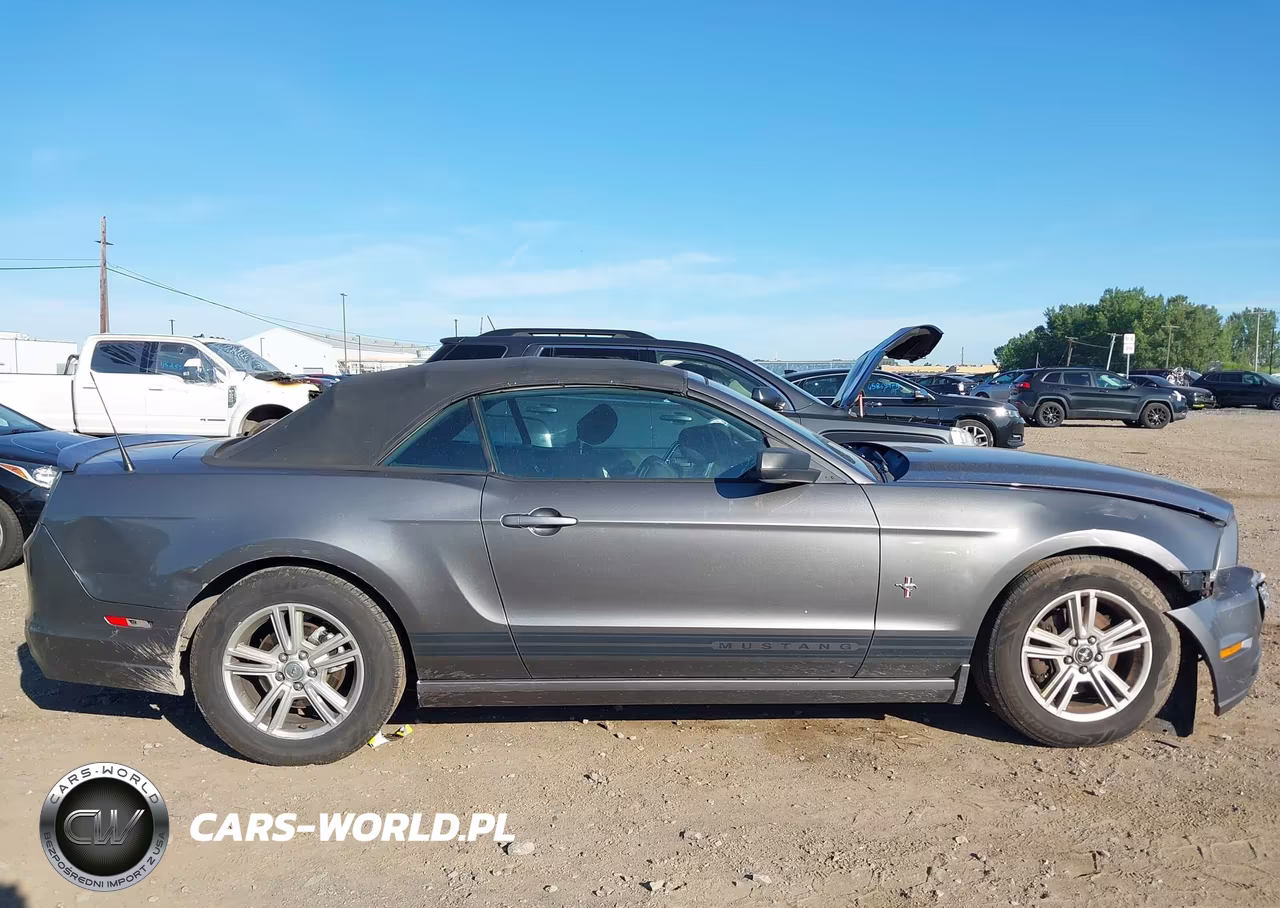 2013 Ford Mustang V6 VIN:1ZVBP8EM4D5242035 - 14