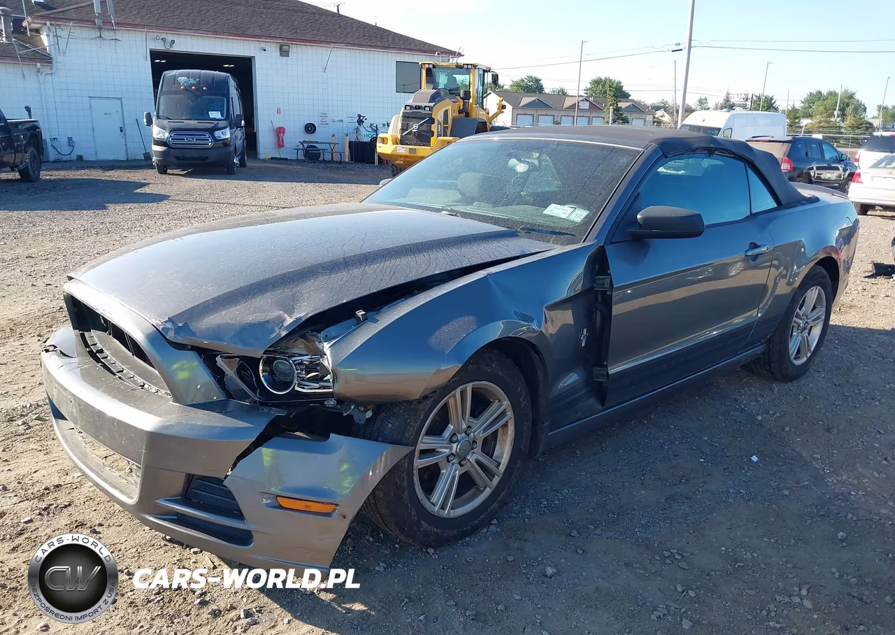 2013 Ford Mustang V6 VIN:1ZVBP8EM4D5242035 - 2