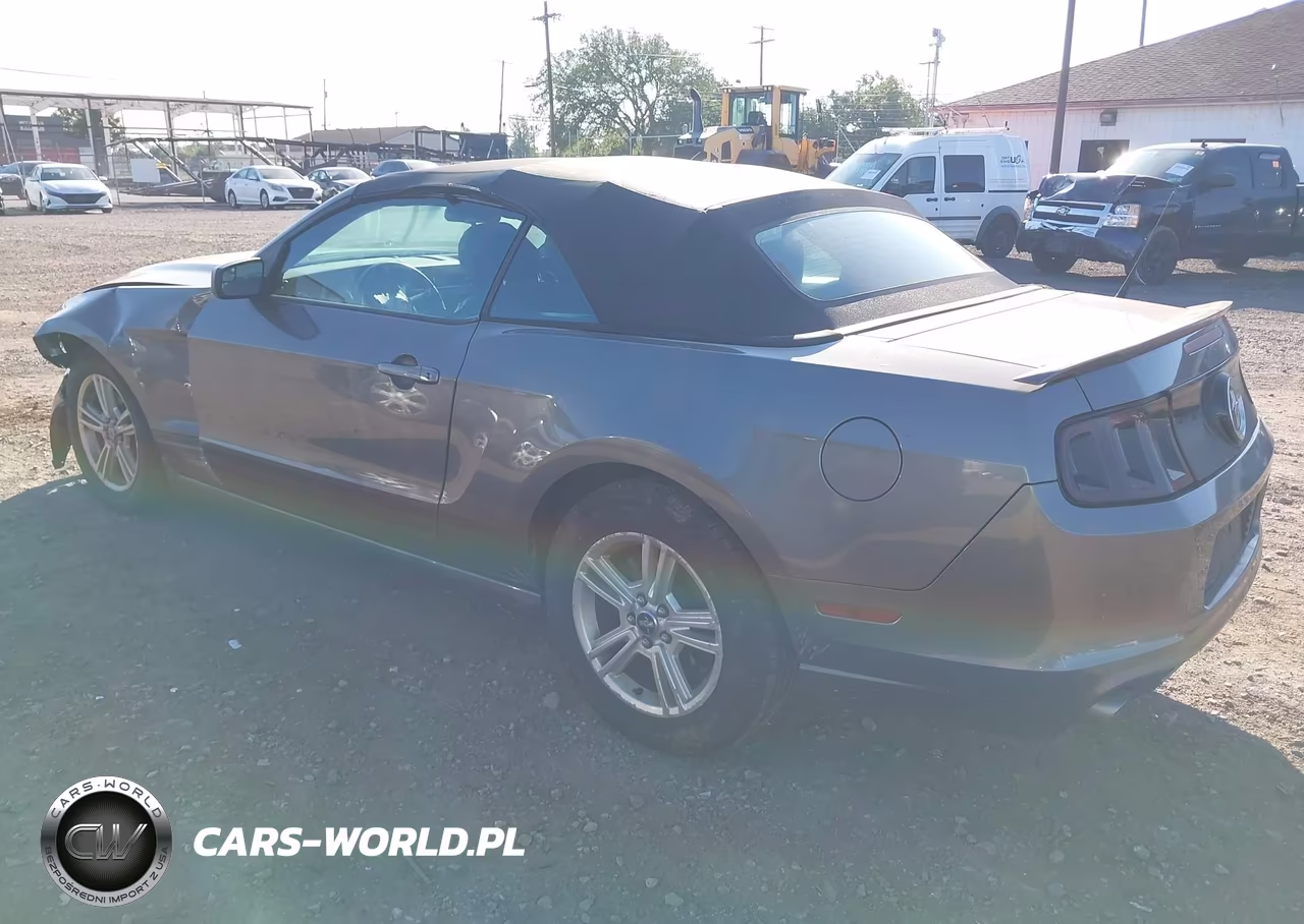 2013 Ford Mustang V6 VIN:1ZVBP8EM4D5242035 - 3