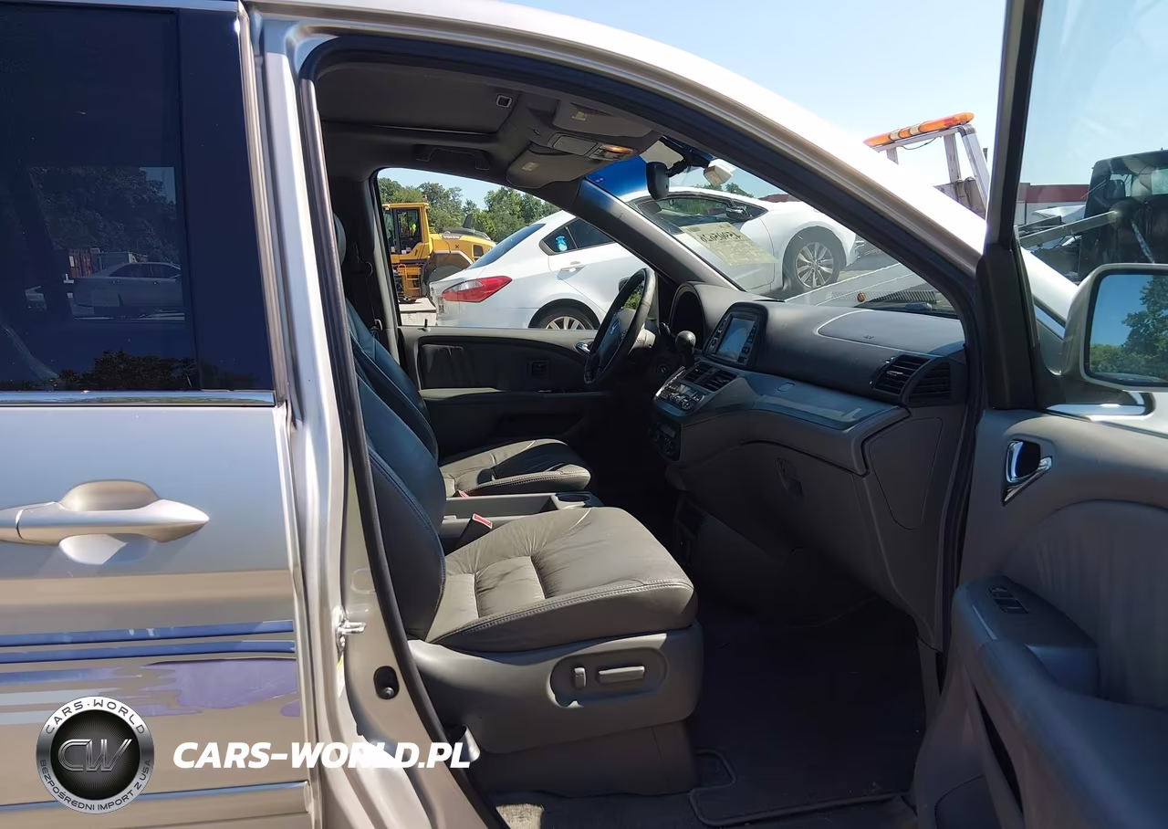 2009 Honda Odyssey Touring VIN:5FNRL38809B026798 - 5