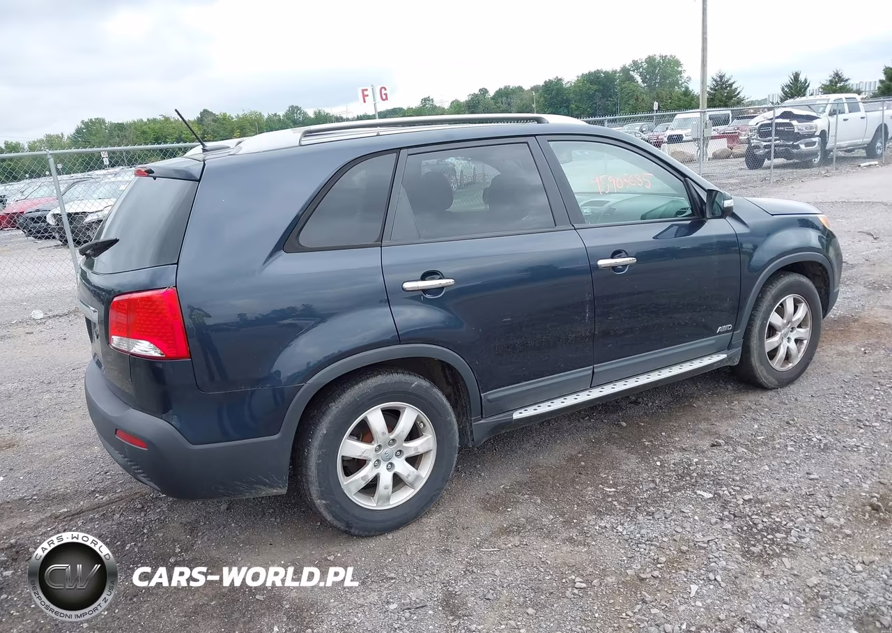 2012 Kia Sorento Lx VIN:5XYKTDA6XCG278252 - 4