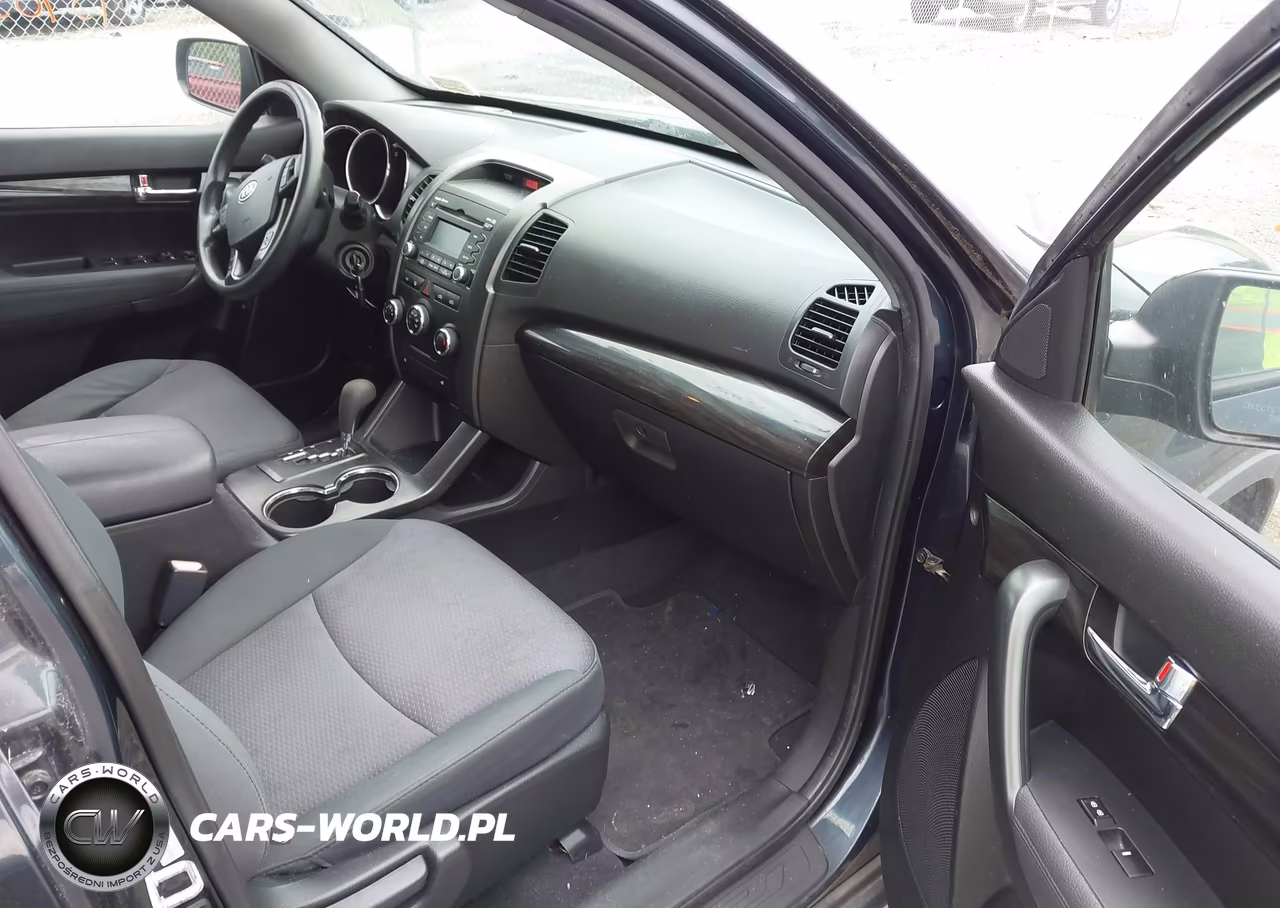 2012 Kia Sorento Lx VIN:5XYKTDA6XCG278252 - 5