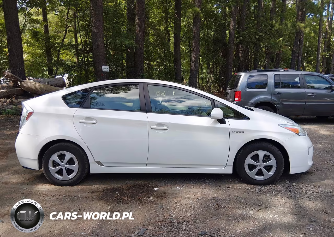 2014 Toyota Prius Four VIN:JTDKN3DU3E1770266 - 13