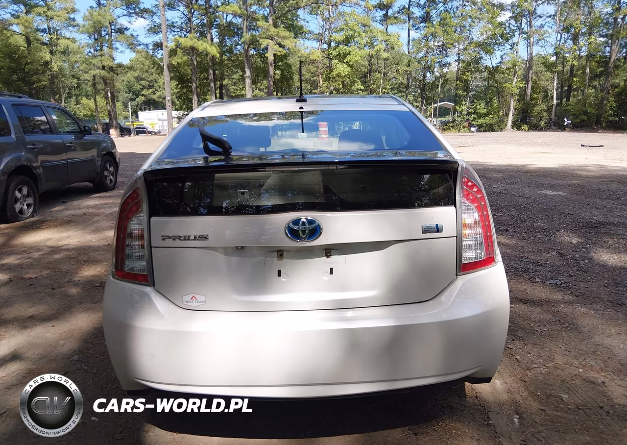 2014 Toyota Prius Four VIN:JTDKN3DU3E1770266 - 16