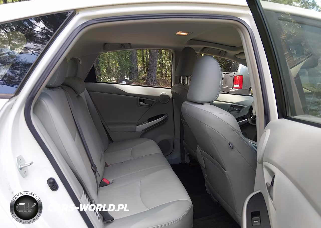 2014 Toyota Prius Four VIN:JTDKN3DU3E1770266 - 8