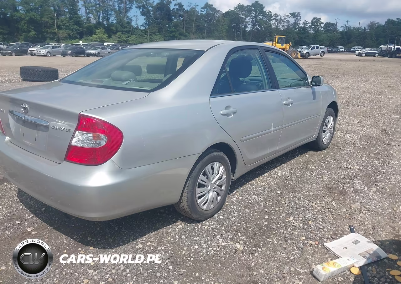 2004 Toyota Camry Le VIN:4T1BE32K84U358208 - 4