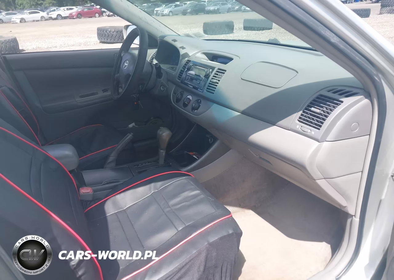 2004 Toyota Camry Le VIN:4T1BE32K84U358208 - 5
