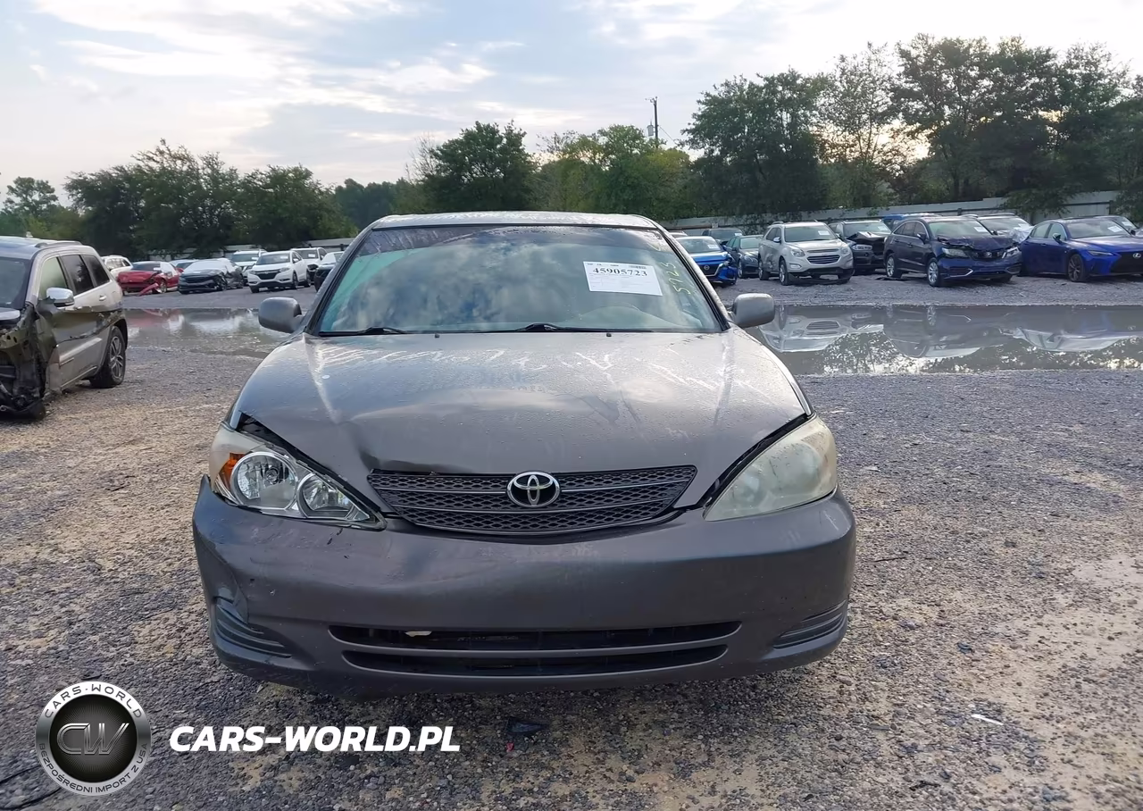 2002 Toyota Camry Xle VIN:4T1BF30K32U531680 - 12