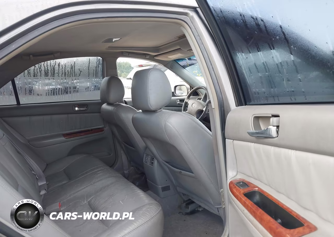 2002 Toyota Camry Xle VIN:4T1BF30K32U531680 - 8