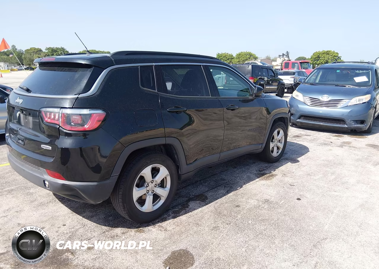 2018 Jeep Compass Latitude Fwd VIN:3C4NJCBB6JT466281 - 4